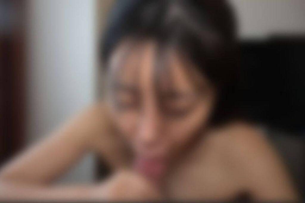 浜辺アンナの無修正FC2作品